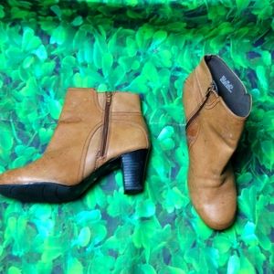 Clark's leather ankle boots